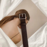 Leather Belt with Square Pin Buckle – Minimalist Elegance for Everyday Style