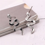 Gothic Snake Shape Vintage Stud Earrings – Classic Animal Design